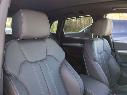 Used 2024 Audi Q5 2.0T Prestige image 32