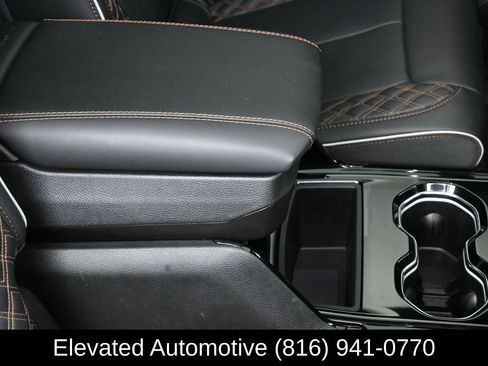 Used 2025 Jeep Grand Cherokee L Summit AWD/4WD image 14