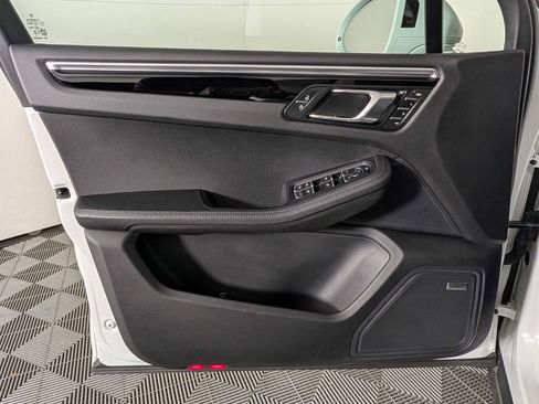 Certified 2023 Porsche Macan image 25