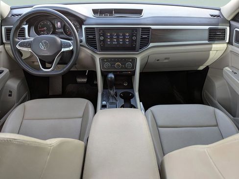Used 2021 Volkswagen Atlas SE w/ Panoramic Sunroof Package FWD image 21