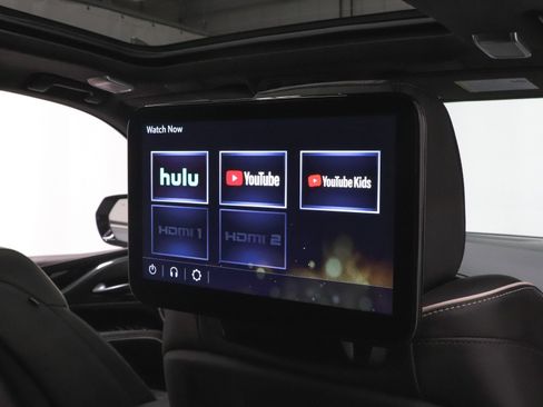 Used 2024 Cadillac Escalade Premium Luxury Platinum image 27