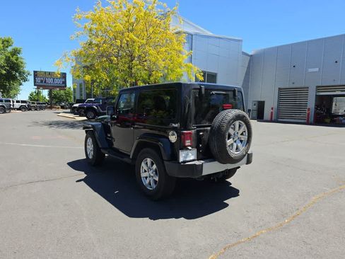 Used 2012 Jeep Wrangler Sahara w/ Connectivity Group AWD/4WD image 3
