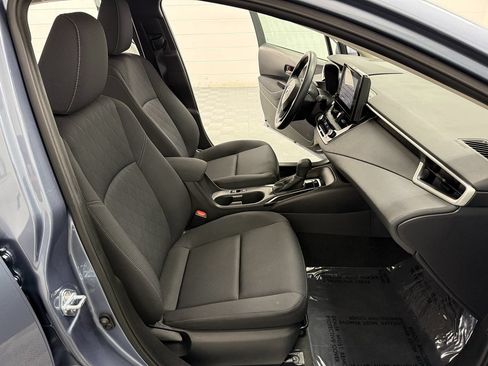 Used 2025 Toyota Corolla LE FWD image 14