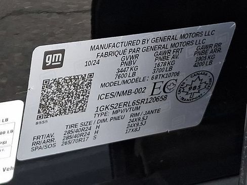 Used 2025 GMC Yukon Denali Ultimate AWD/4WD image 34