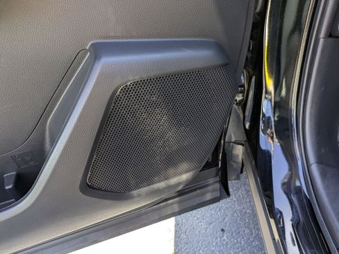 Used 2023 Toyota Highlander Limited AWD/4WD image 13