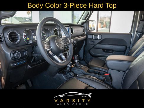 Used 2023 Jeep Wrangler Unlimited Sahara w/ Safety Group image 9