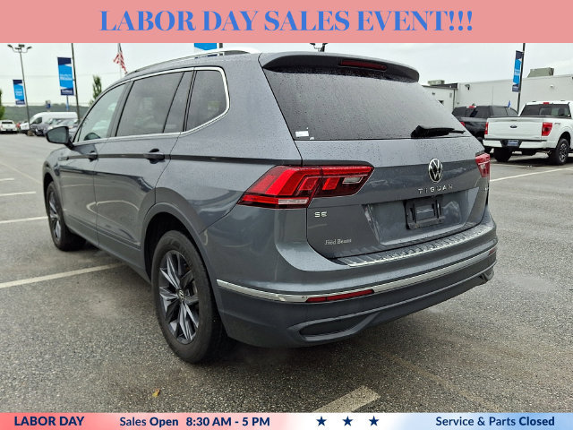 Used 2023 Volkswagen Tiguan SE w/ Panoramic Sunroof Package AWD/4WD image 8