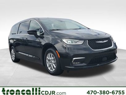 Certified 2023 Chrysler Pacifica Touring-L