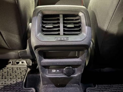 Used 2024 Volkswagen Tiguan Wolfsburg Edition AWD/4WD image 17