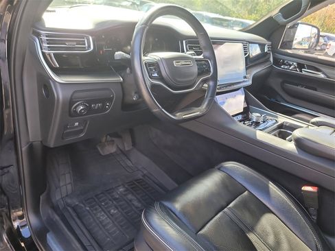 Used 2023 Jeep Grand Wagoneer Series II image 18