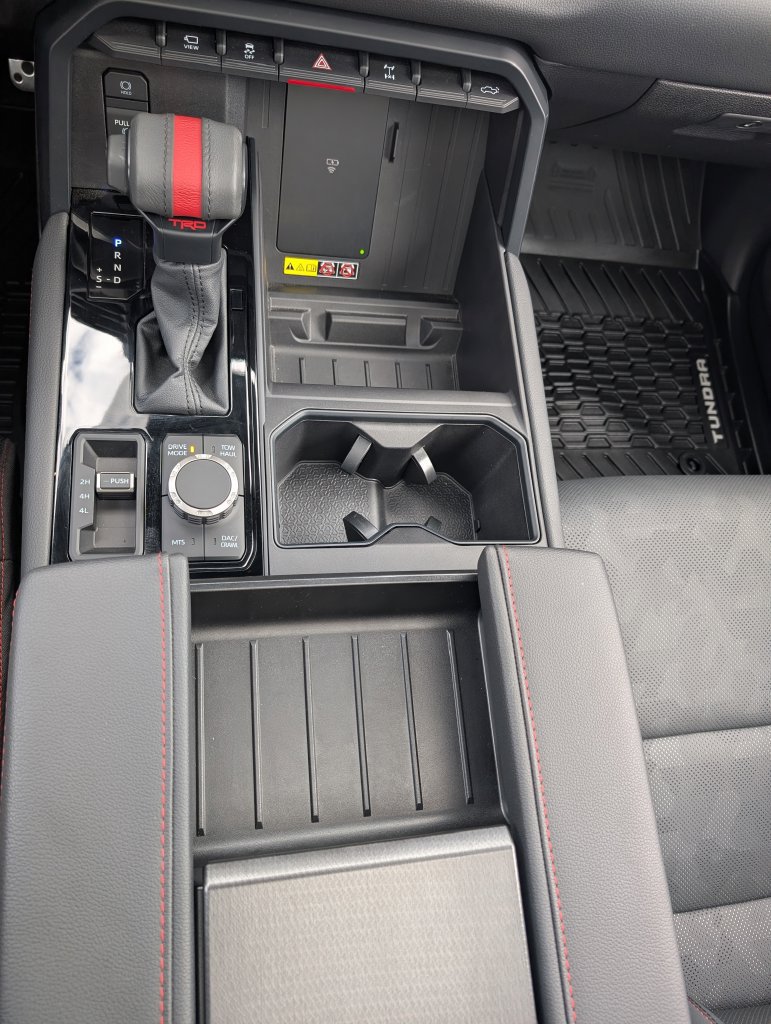 Used 2026 Toyota Tundra Limited AWD/4WD image 25