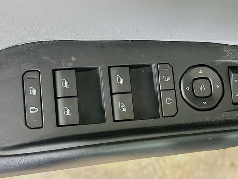 Used 2024 Kia EV9 Light RWD image 15