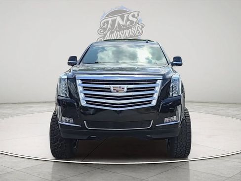 Used 2019 Cadillac Escalade Platinum AWD/4WD image 8