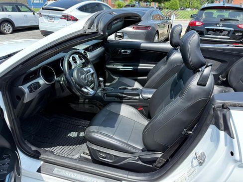 Used 2019 Ford Mustang Premium image 28