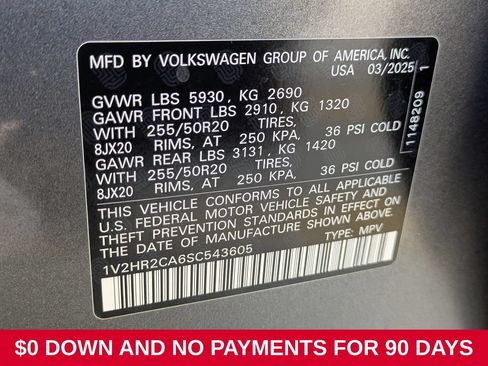 Used 2025 Volkswagen Atlas SE AWD/4WD image 32