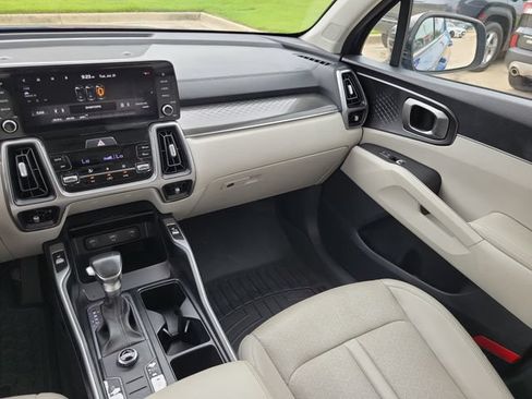 Used 2022 Kia Sorento S FWD image 35