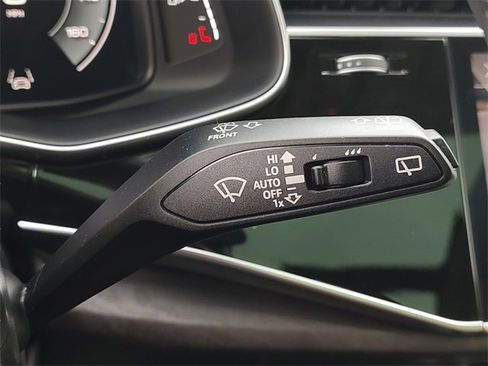 Used 2023 Audi Q8 Premium Plus image 23