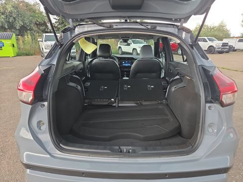 Used 2023 Nissan Kicks SR w/ SR Premium Package FWD image 18