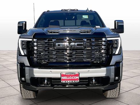 Used 2025 GMC Sierra 2500 Denali Ultimate w/ Max Trailering Package image 3