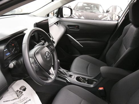Used 2023 Toyota Corolla Cross LE image 19
