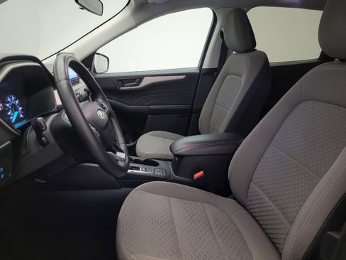 Used 2022 Ford Escape SE w/ SE Sport Appearance Package image 17