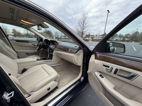 Used 2015 Mercedes-Benz E 350 E 350 4MATIC AWD 4dr Sedan image 19