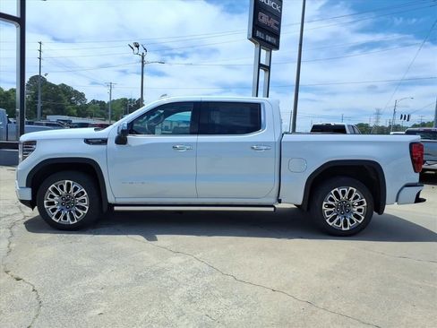 New 2026 GMC Sierra 1500 Denali Ultimate AWD/4WD image 4