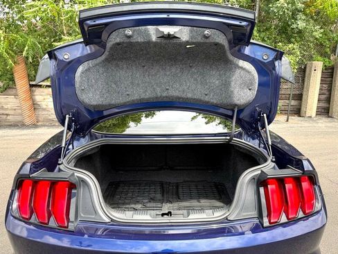 Used 2019 Ford Mustang Coupe image 18