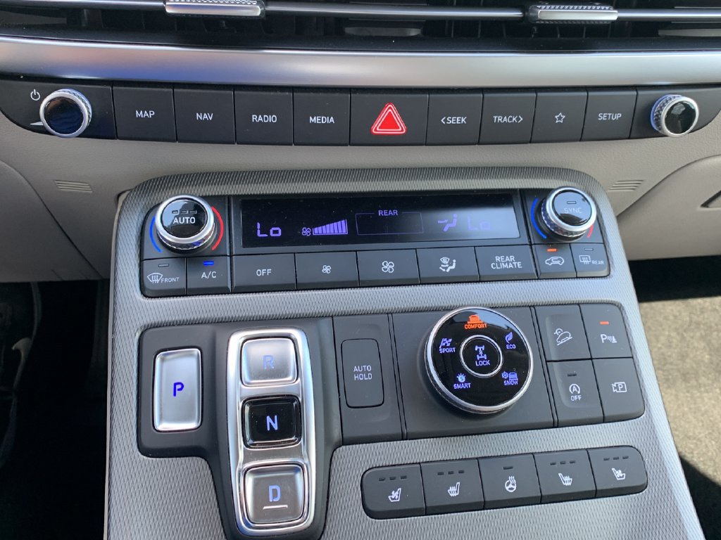 Used 2024 Hyundai Palisade Limited AWD/4WD image 28
