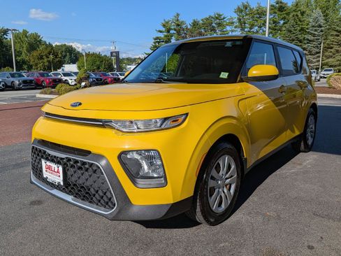 Used 2020 Kia Soul LX FWD image 3