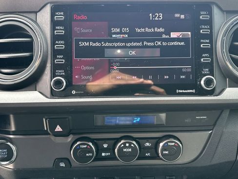 Used 2021 Toyota Tacoma TRD Sport image 29