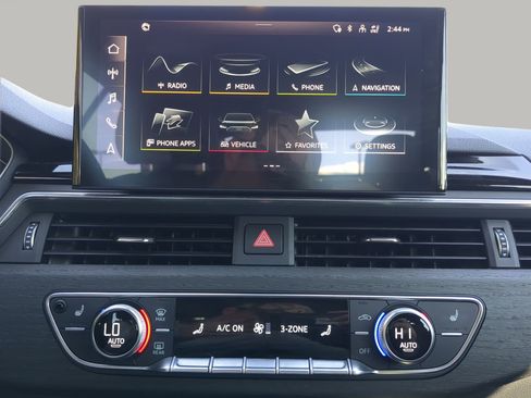 Used 2022 Audi A5 2.0T Premium image 44