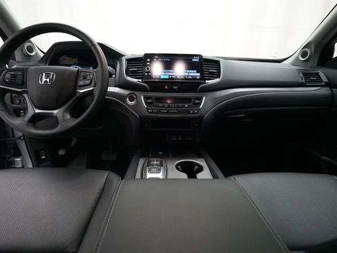 Used 2025 Honda Ridgeline RTL image 5