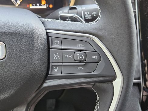 New 2025 Jeep Grand Cherokee Laredo X image 29