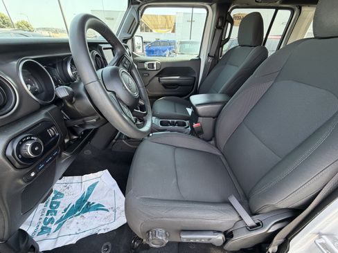 Used 2023 Jeep Wrangler Unlimited w/ Sun & Screen Package AWD/4WD image 11