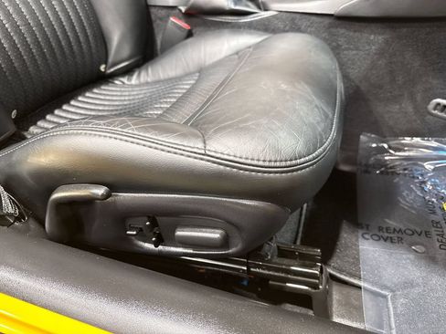 Used 2004 Chevrolet Corvette Convertible w/ Preferred Equipment Group RWD image 63