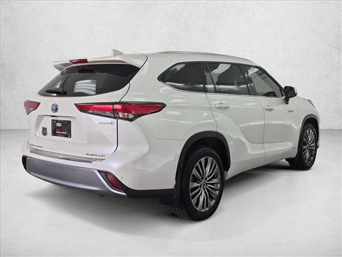 Used 2021 Toyota Highlander Platinum AWD/4WD image 5