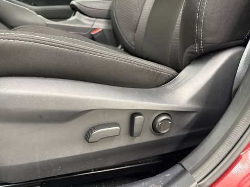 Used 2025 Subaru Outback Premium image 13