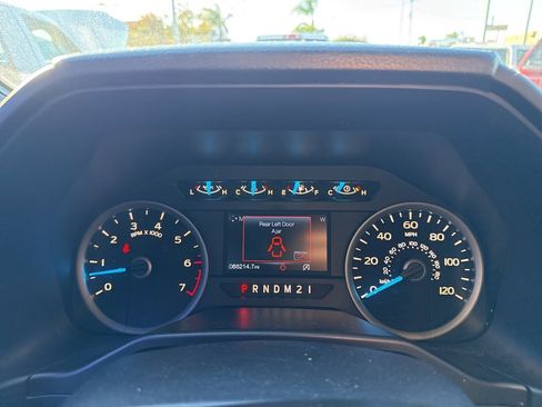 Used 2016 Ford F150 XLT w/ Equipment Group 302A Luxury image 13