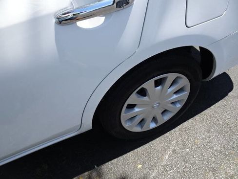 Used 2018 Nissan Versa SV image 19