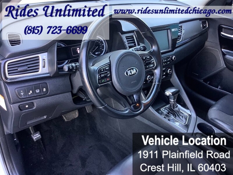 Used 2019 Kia Niro S Touring FWD image 28