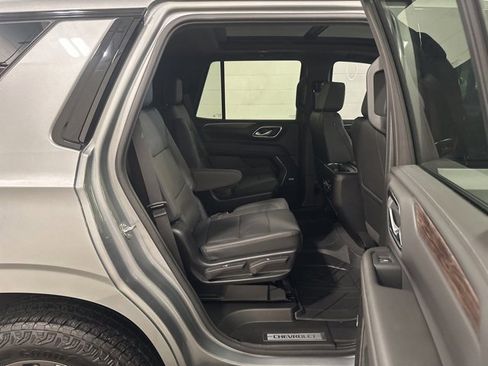Used 2024 Chevrolet Tahoe Z71 w/ Luxury Package image 16