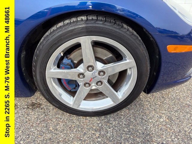 Used 2005 Chevrolet Corvette Coupe w/ Preferred Equipment Group RWD image 8