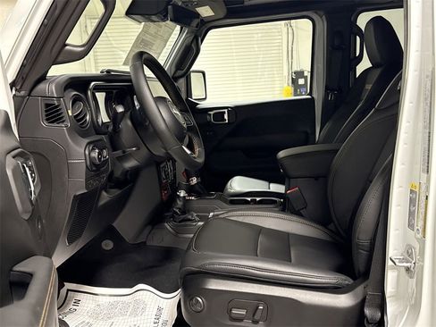 New 2025 Jeep Wrangler Unlimited Rubicon 392 image 17
