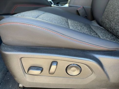 Used 2024 Chevrolet Colorado Z71 w/ Z71 Convenience Package 2 AWD/4WD image 12