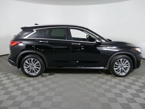 Used 2023 INFINITI QX50 Luxe AWD/4WD image 2