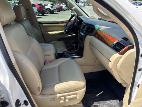 Used 2008 Lexus LX 570 4WD image 43