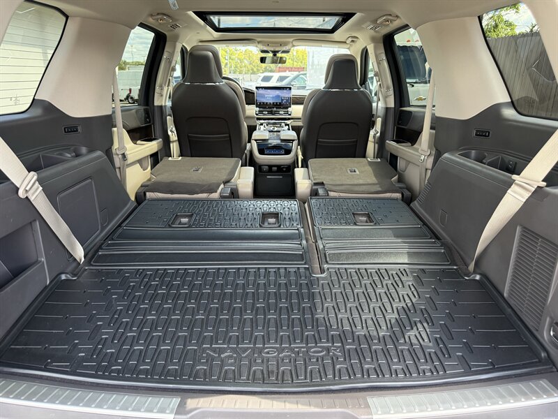 Used 2024 Lincoln Navigator Reserve AWD/4WD image 51
