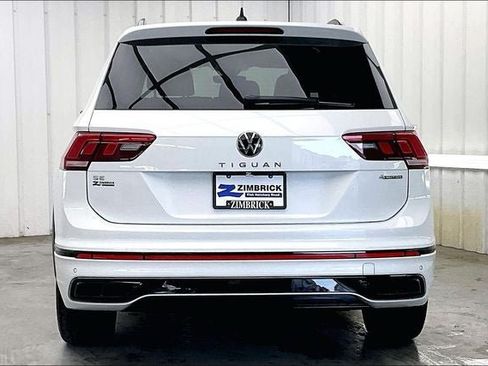 Used 2023 Volkswagen Tiguan SE R-Line AWD/4WD image 4