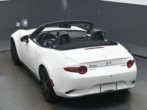 Used 2024 MAZDA MX-5 Miata Grand Touring w/ Weather Package RWD image 40